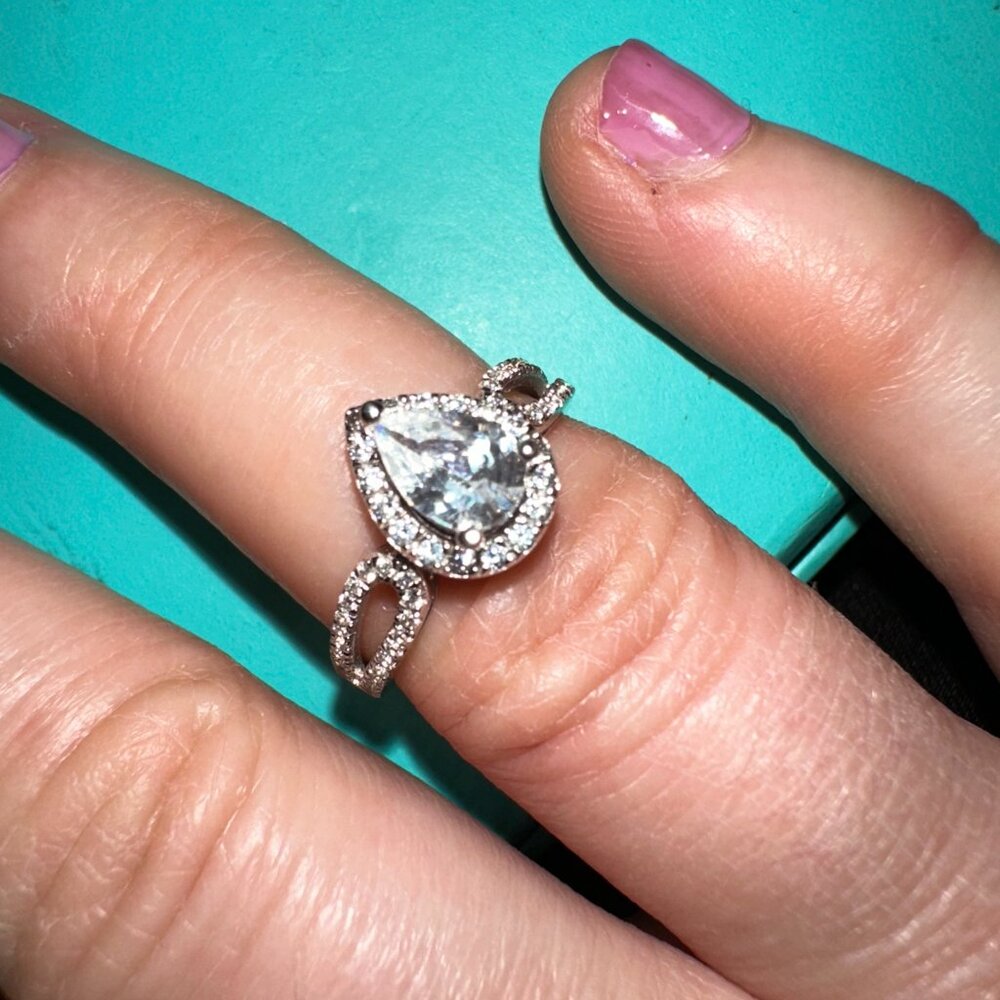 pear shaped silver tone cz cocktail ring sz 6